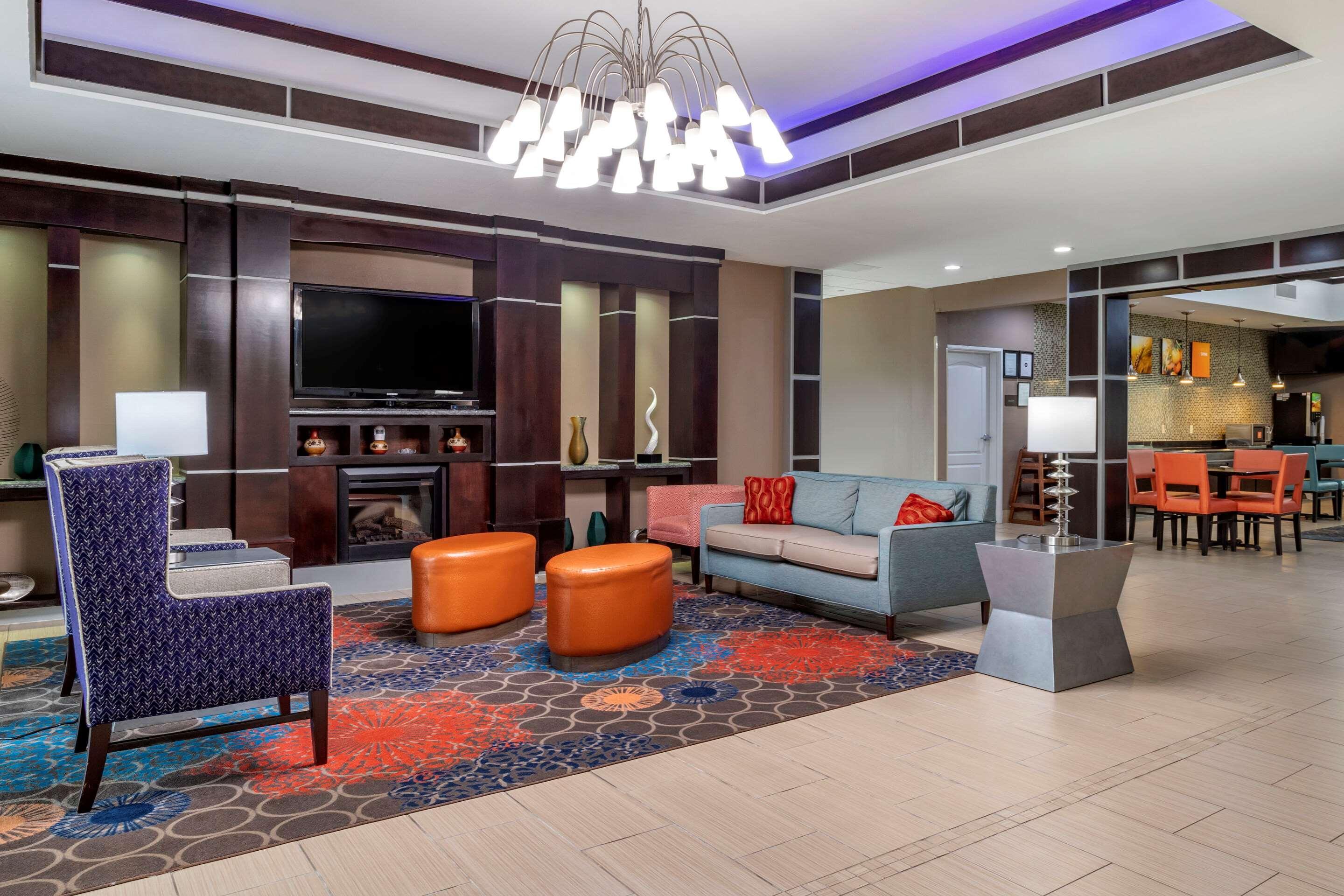 Comfort Inn & Suites Клівленд Екстер'єр фото