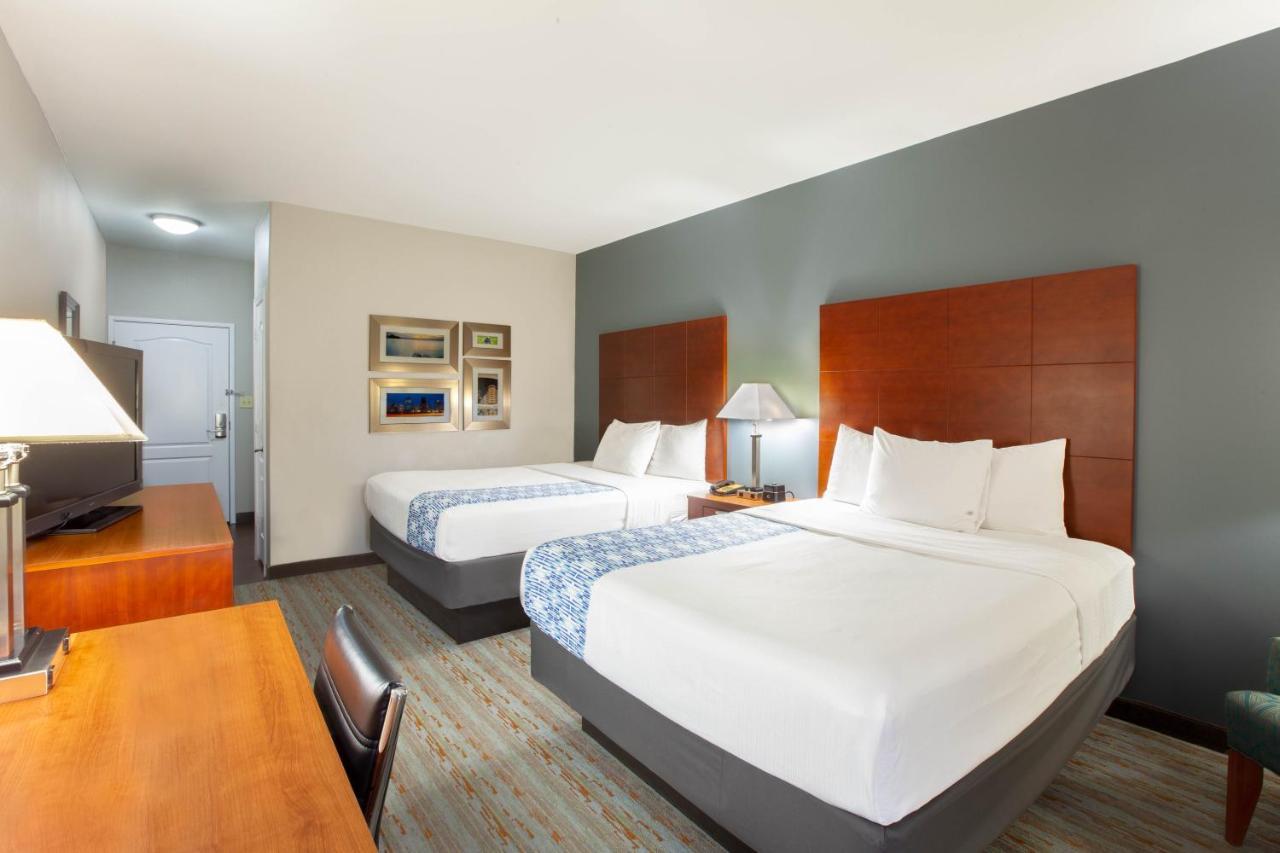 Comfort Inn & Suites Клівленд Екстер'єр фото