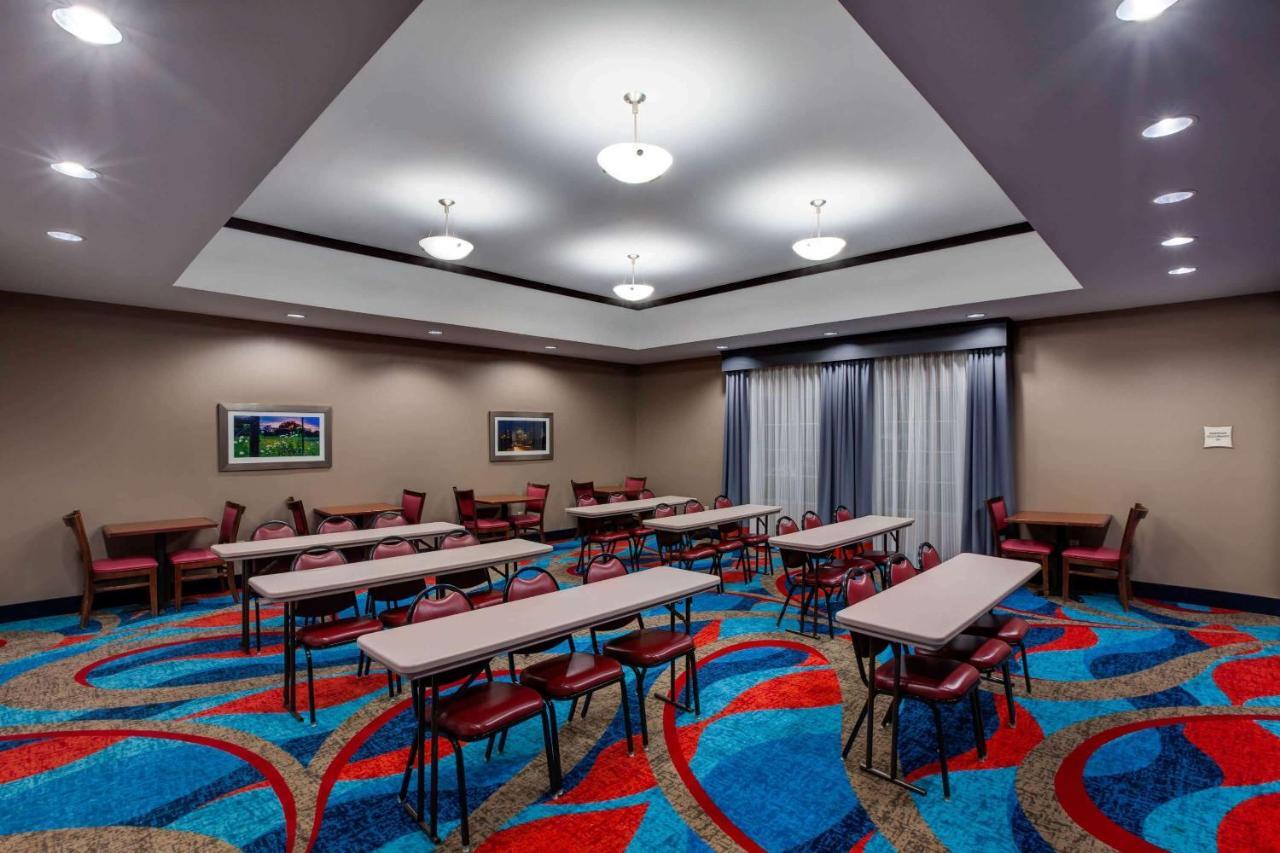 Comfort Inn & Suites Клівленд Екстер'єр фото